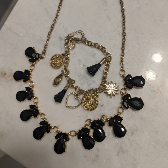 Set of black and gold jewelry - Picture 2 of 2